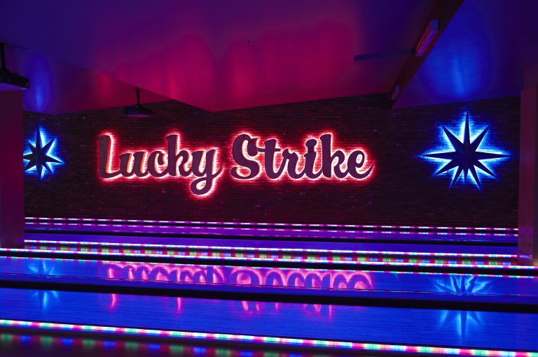 Diversión y Bonos con Lucky Strike