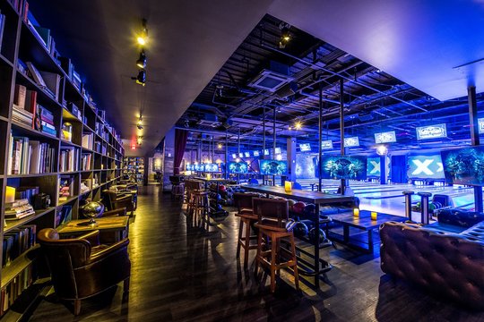 Lucky Strike Center